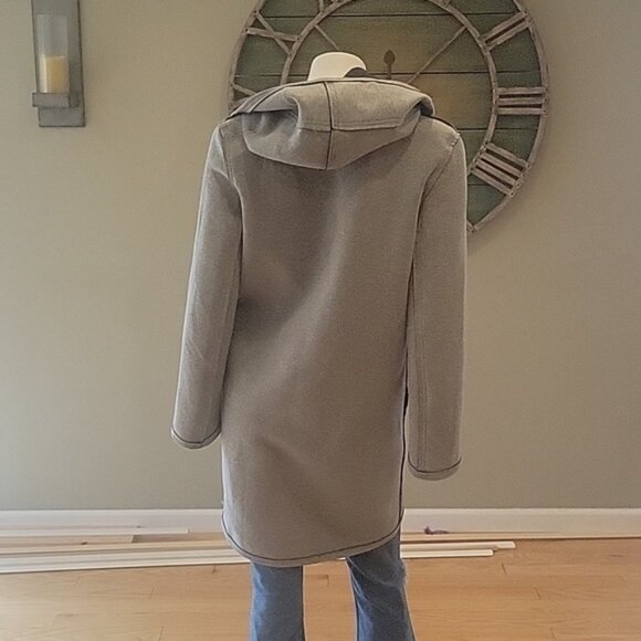 Lululemon & Go When You're Cold Reversible Wrap - Picture 4 of 16